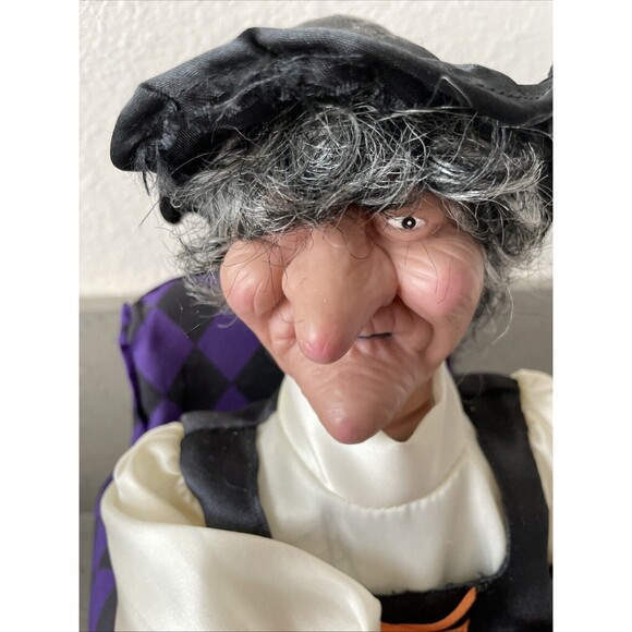 Gemmy Animated Halloween Talking Witch Petting Cat  Vintage READ NOT WORKING - Picture 2 of 12